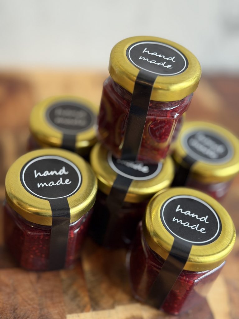 Stucked jam jars